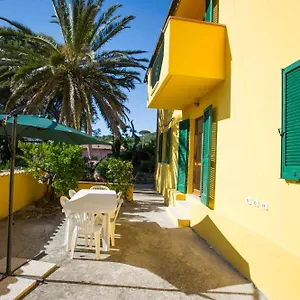 Casa vacanze Del Colle Charme E Relax, Procchio (Isola d'Elba)